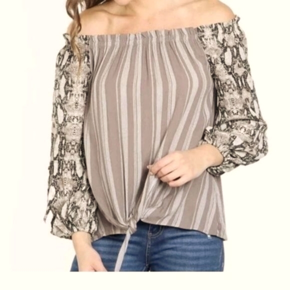 Artistic Designs by Lu, Brown striped fabric with animal print sleeves. Medium - Picture 10 of 10